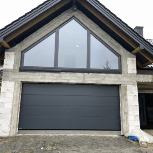 Borek Stary - brama KRISPOL